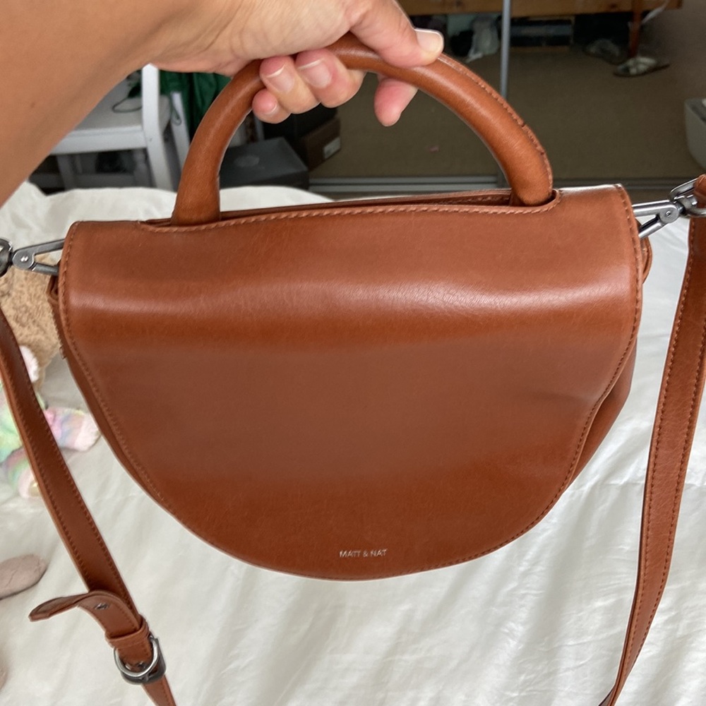 Matt & Nat Parabole Vegan Leather Crossbody Bag - Picture 5 of 8